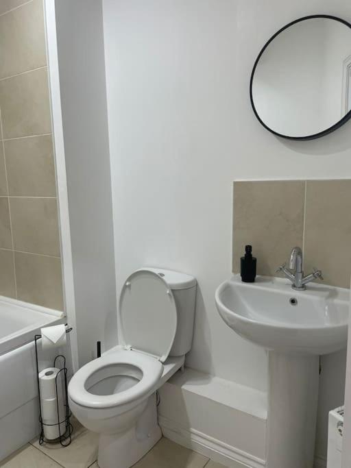 Elegant Belfast City Centre Apt Walk Everywhere Exterior photo