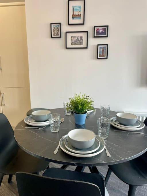Elegant Belfast City Centre Apt Walk Everywhere Exterior photo