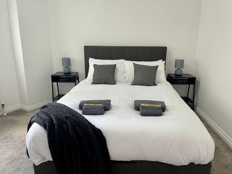 Elegant Belfast City Centre Apt Walk Everywhere Exterior photo